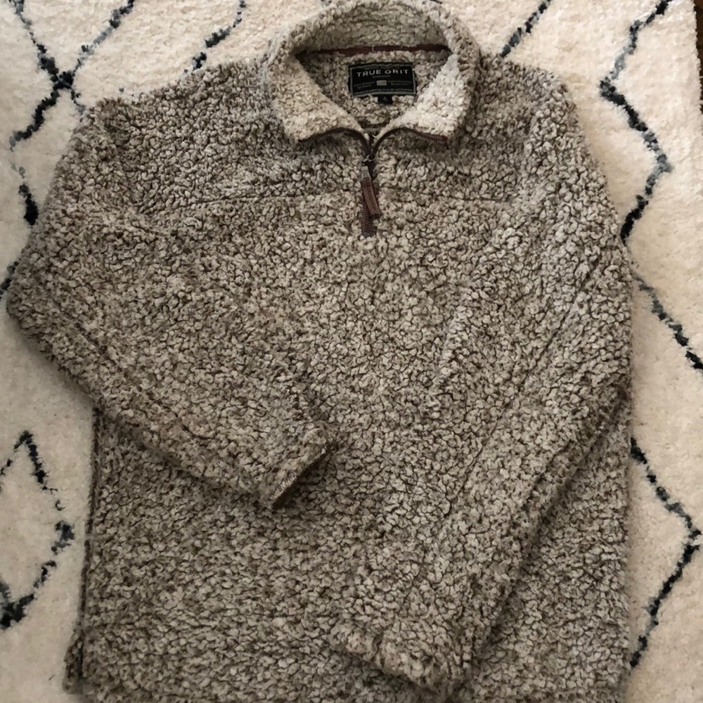True grit pull over